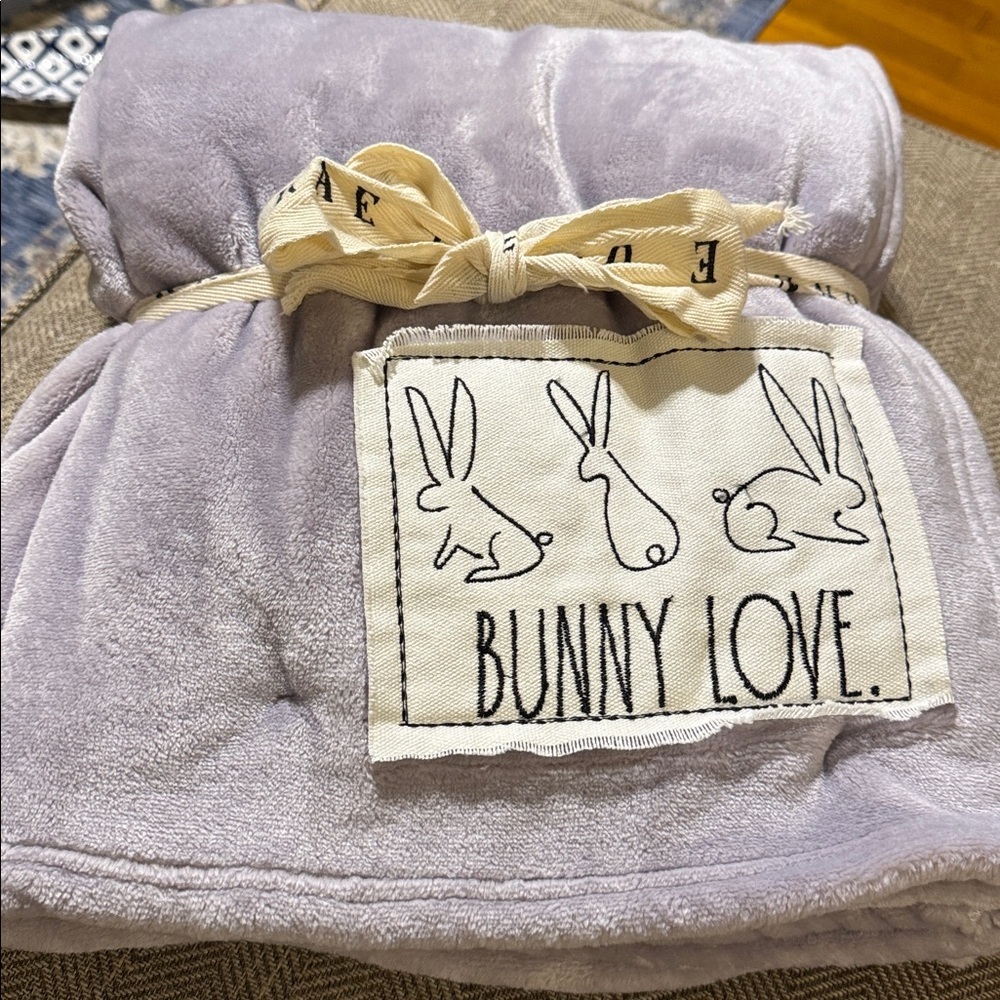 NWT Rae Dunn Gray Bunny Love Patch Throw/Blanket Spring/Easter/Rabbits/Bunnies - Picture 9 of 9